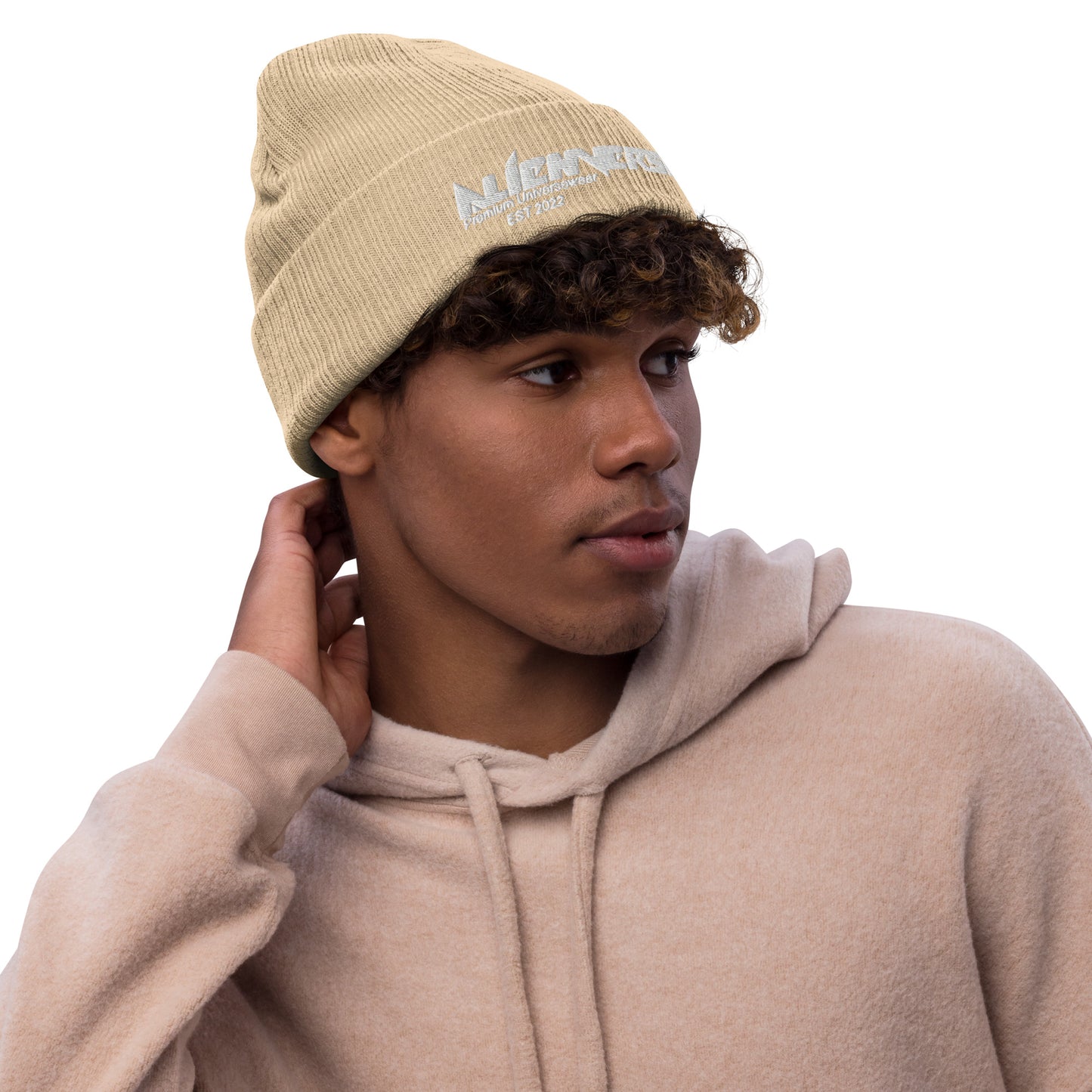 Ribbed knit logo beanie